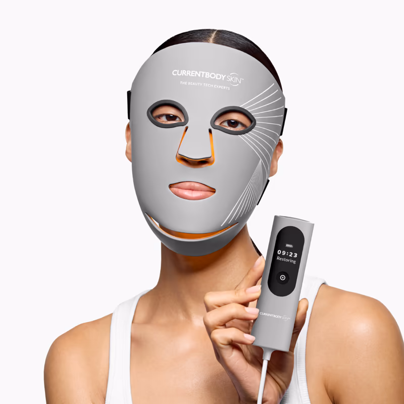 currentbody skin led multi licht therapie gesichtsmaske controller 800x